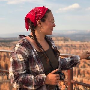 Meet your Posher, Leah